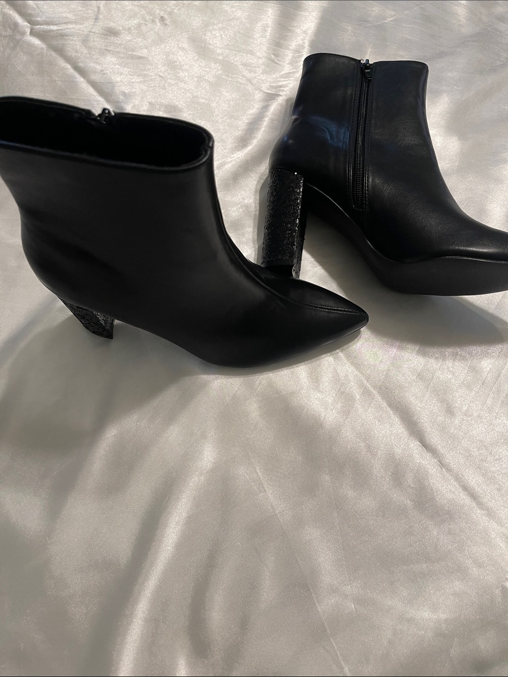 Black Women's Ankle Boots with Textured Block Heel